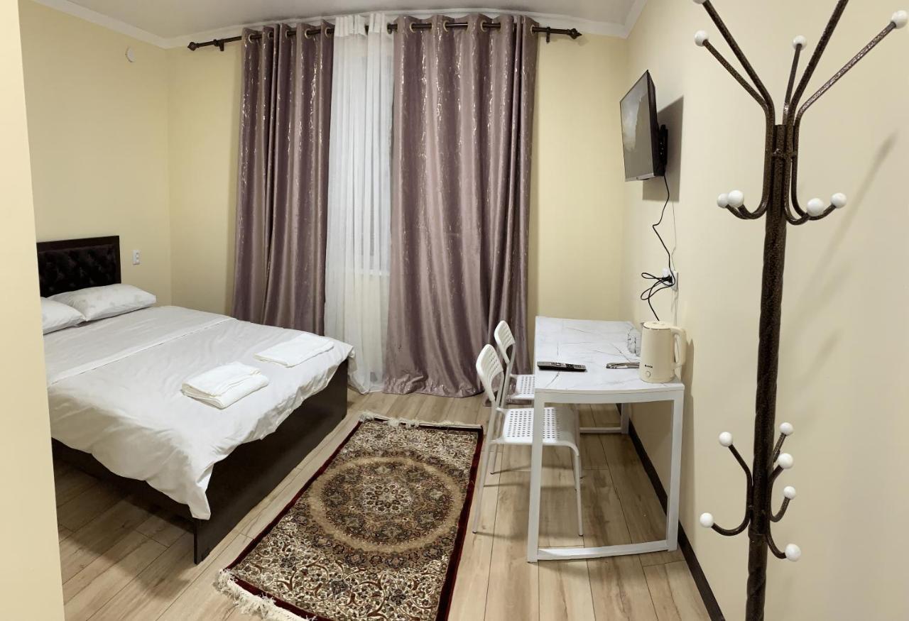 Adi Hotel Bishkek Exterior foto